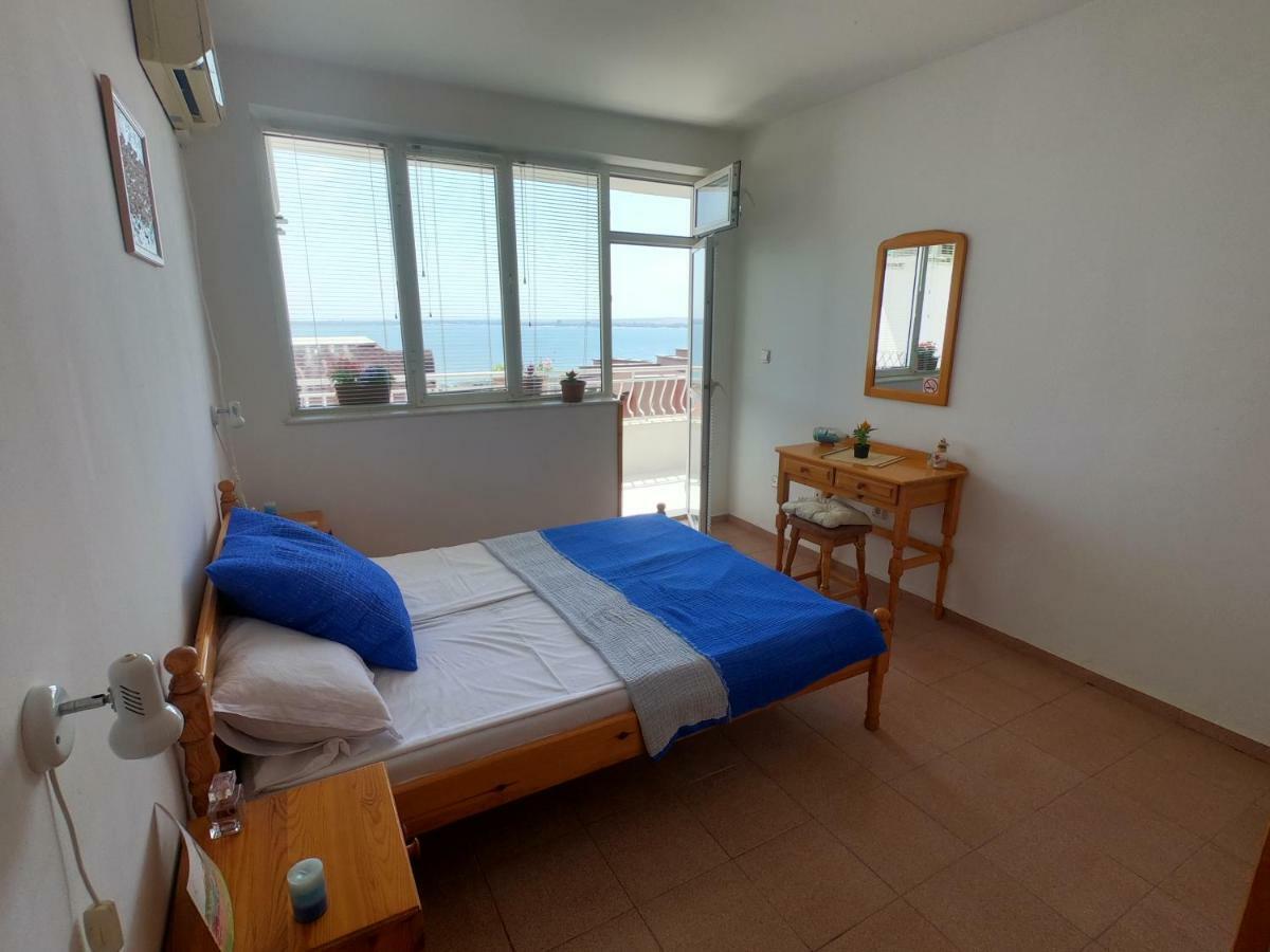 Apartment In St. Vlas With Terrace Sveti Vlas Exterior foto