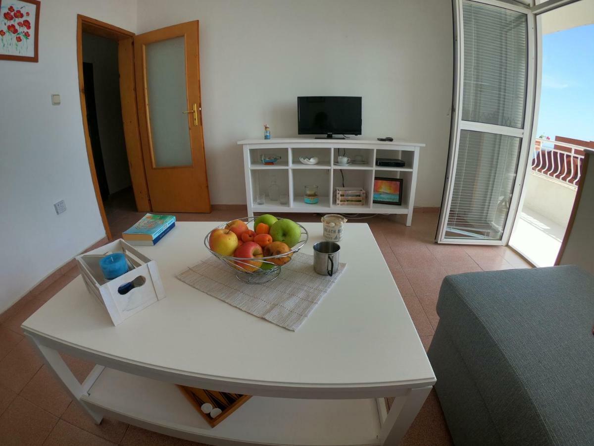 Apartment In St. Vlas With Terrace Sveti Vlas Exterior foto