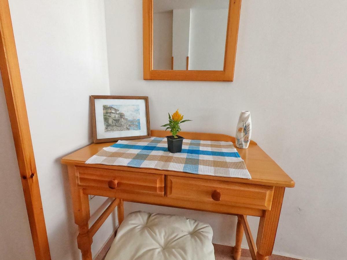 Apartment In St. Vlas With Terrace Sveti Vlas Exterior foto