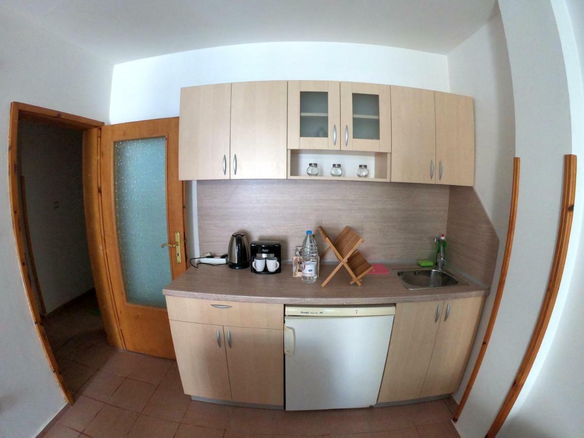 Apartment In St. Vlas With Terrace Sveti Vlas Exterior foto